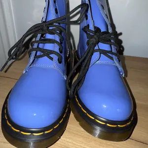 Dr. Martens 1460 Womens‎ Blue Boots Size 6 Patent Leather Boots NWOB C thumbnail 10
