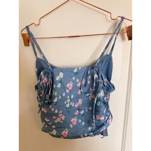 More To Come Floral Ruched Crop Top Womens Small‎ Blue Pink Cottagecore Cami thumbnail 5