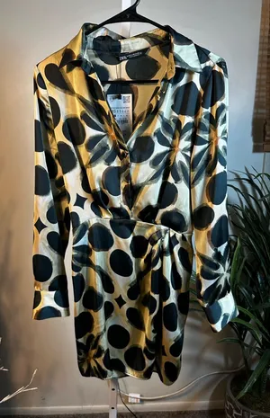 P260. Zara Satin Long-Sleeve Dress with Black Polka Dot Print Size Xs thumbnail 1