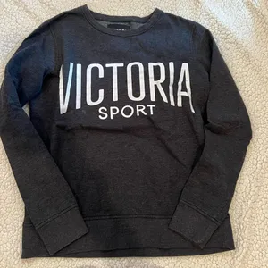 Crewneck thumbnail 1