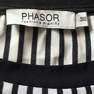 PHASOR Women's M Stripe Blouse Top Flowy Neutal Business Casual‎ Office thumbnail 5