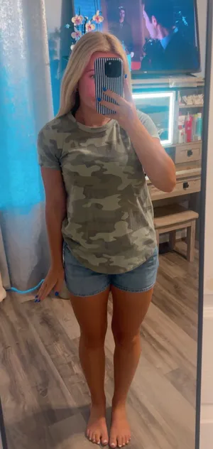 womens camo tshirt Green Size XS thumbnail 1