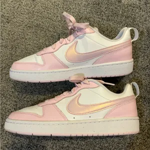 Nike Court Borough Low SE thumbnail 3