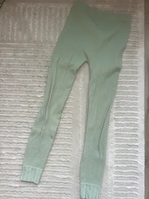 Variety Of Brands From Abercrombie To Banana Republic Closet clean out thumbnail 14