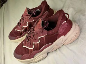 Adidas Ozweego Burgundy Sneakers women size 8.5 thumbnail 2
