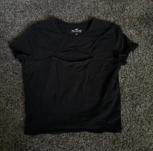 Hollister Women’s Black Top Size Medium 0200 thumbnail 1