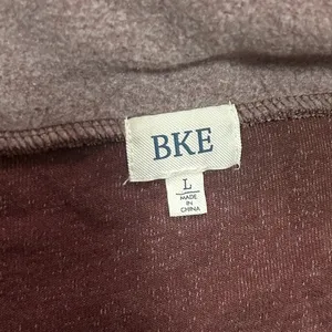 BKE Cropped Pullover - Women's Burgundy Half Zip Sz Large LN thumbnail 4