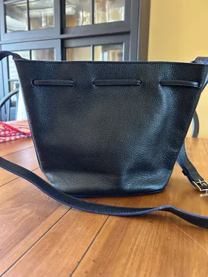 Gigi New York black leather bucket bag with crossbody strap thumbnail 2
