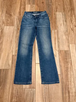 Wrangler Ultimate Riding Willow Mid-Rise Bootcut Jean thumbnail 3