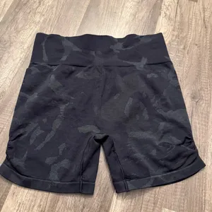 Gymshark Black Camo Seamless Biker Shorts High Waisted Compression thumbnail 2