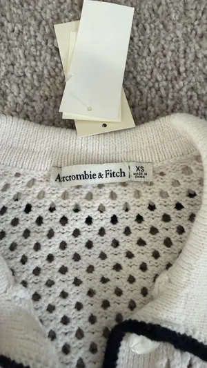 Abercrombie Crochet top thumbnail 2
