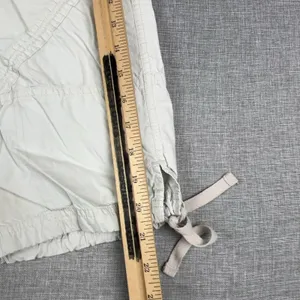 Columbia Capri Pants Womens 6 Beige Nylon Cargo Drawstring Hiking Travel Outdoor thumbnail 3