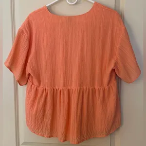 A New Day Women's Orange V-Neck Clasped Boxy Top Sz Small thumbnail 2