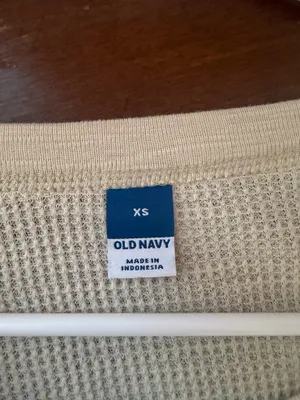 Old Navy Beige Top thumbnail 3