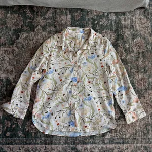 H&M Floral Linen Button Down M Long Sleeve Cottage Garden Preppy Grandma Chic thumbnail 5