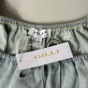 Gilli California Cowgirl Boho Embroidered Bleach Wash Denim Wash Size L NWT thumbnail 7
