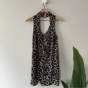Show Me Your Mumu animal print cut out Halter neck Sheath Dress mini leopard EUC thumbnail 2