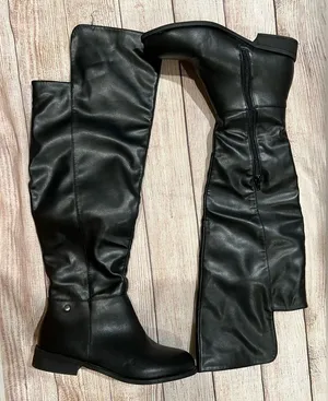 New CHARLOTTE RUSSE WOMEN'S BLACK ZIPPED HEELED OVER THE KNEE BOOTS SIZE 7 thumbnail 1