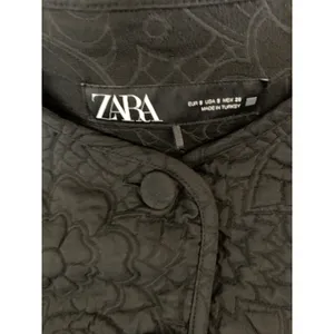 Zara Black Quilted Floral Jacket Y2K Minimalist Boxy Cropped Quiet Luxury Small thumbnail 3