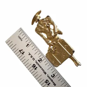 Figural Traveler Brooch Gold Tone thumbnail 7