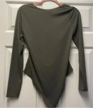 Nasty Gal NWT green cut out bodysuit thumbnail 2