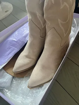Madden Girl Arizona Cream Suede Boots thumbnail 6