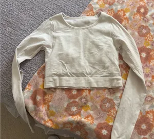 Lululemon Cream Long Sleeve EBB to street thumbnail 1