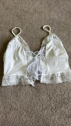 Shein Crop Top Tie thumbnail 3