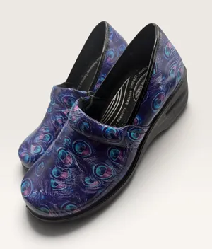 Easy Works by Easy Street Purple Peacock Print Clogs Slip Resistant Size thumbnail 1
