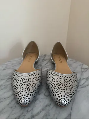 Talbots Leather D’Orsay Flats Women’s Size 7 Silver Perforated Pointed Toe thumbnail 3