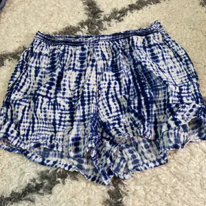 Garage Blue tie dye shorts thumbnail 1