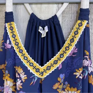 Jolt Size 2X V-Neck Floral Strappy Top thumbnail 5
