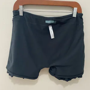 Inphorm Chic Black Pleated Mini Skort Size M thumbnail 3