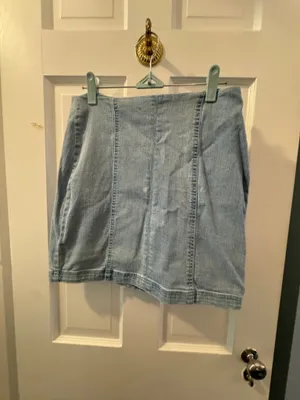 Harper Heritage Light Wash High-Rise Denim Skirt thumbnail 2