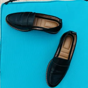 Kelly & Katie Black Flats Sleek Slip-On Loafers thumbnail 8
