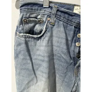 Free People We The Free Maggie Heavily Distressed Crop Jeans Size 27 Frayed Hem thumbnail 5