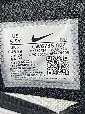 Nike Team Hustle D 10 GS Black Metallic Gold White Women's Sneakers Size 7-7.5 thumbnail 4