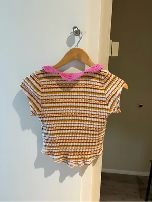 Free People cute Striped crop Top with Pink crochet Collar, size XS thumbnail 3