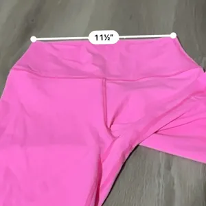 CRZ YOGA Light Purple Pink High Rise Yoga Shorts 9.5" Inseam Sz‎ M NEW thumbnail 5
