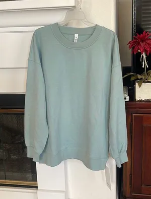 Lululemon Perfectly Oversized Crew Color in SVBL size in 8 NWT thumbnail 6