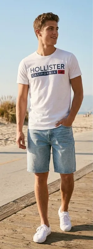 Hollister Graphic Tee - Pre-owned Casual T-Shirt thumbnail 1