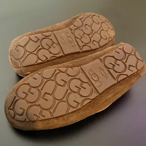 UGG Womens‎ Dakota Slippers Size 7 Brown Slip On Loungewear Shoes Cozy 5612 thumbnail 3