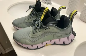 Ladies Reebok Shoes thumbnail 1