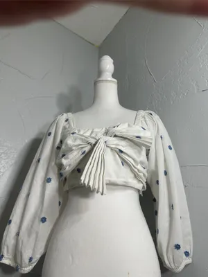 FARM Rio White Puff-Sleeve Crop Top with Blue flowers Print. thumbnail 8