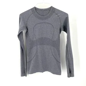 Lululemon athletica Swiftly Tech Long Sleeve Gray Lounge Workout Crew TShirt thumbnail 3