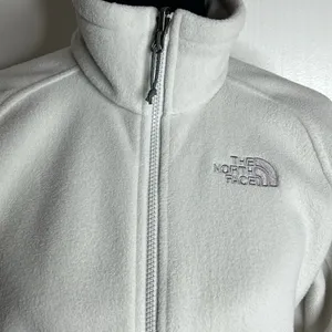 The North Face White Zip-Up Fleece Jacket Size Medium. Cream thumbnail 2