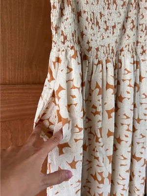 Doe and Rae Rust Floral Print Smocked Ruffle Sleeve Maci Dress Women’s Large thumbnail 4