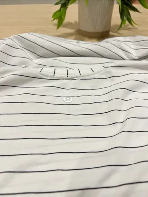 Lululemon Love Crewneck Women's White And Black Thin-Striped Shirt Size 6 thumbnail 6