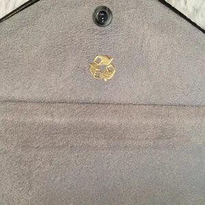 Gucci ( Authentic )‎ Leather wallet/eyeglass Case! thumbnail 4