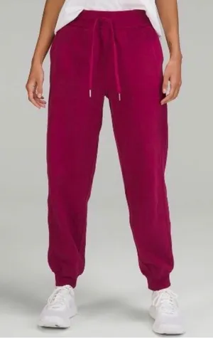 Lululemon Scuba High-Rise Relaxed Jogger in Pomegranate – Size 8 EUC thumbnail 1